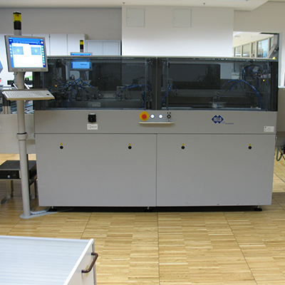 Registerstanz- und Abkantsysteme
